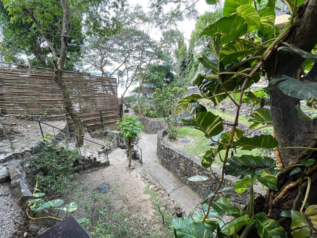 Casita Ysabel Bed & Breakfast Batangas Dış mekan fotoğraf