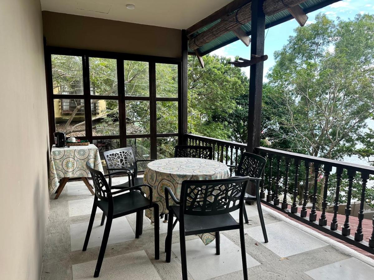 Casita Ysabel Bed & Breakfast Batangas Dış mekan fotoğraf